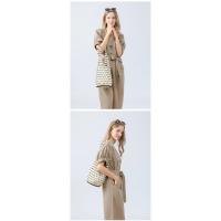 Bolso de Mano Tejido para Mujer Bolso de Hombro Tipo Bombonera con Cuentas de Madera Hueca de Diseño de Verano Bolso de Playa de Lona con Red Reticulada - details 8