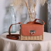Venta al por mayor INS Leisure monederos de bambú moda de verano nuevo estilo para mujer bolsos de hombro cuadrados de paja bolso de playa cruzado para mujer - details 4
