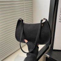 Bolso Hobo pequeño con textura roja para mujer, bandolera de un solo hombro, a la moda - details 4