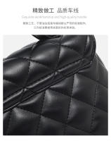 Bolso cuadrado pequeño de cadena de diamantes premium, bolso de mujer, nueva moda, bolso de mensajero de hombro versátil. - details 8