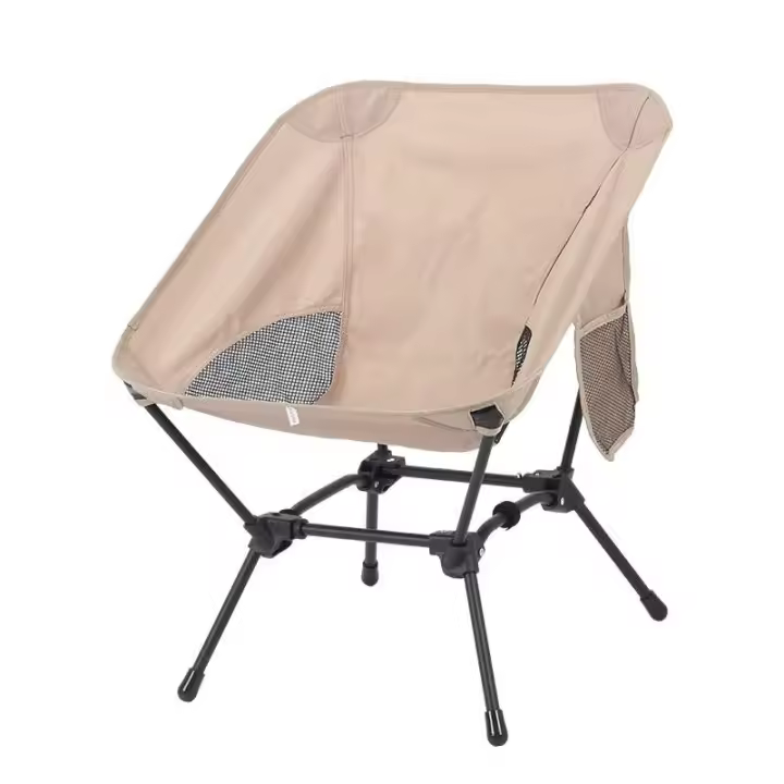 Taburetes cuadrados para pescar en la playa, prácticas sillas plegables de cuatro esquinas para acampar y sillas ligeras en forma de media luna hechas de hierro - 1