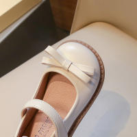 Zapatos De Cuero Para Niñas Beige Con Cordón Y Bajo Suave Antideslizante Para Primavera Otoño Zapatos Solos Para Bebés Y Niños De 2 a 18 Años - details 3