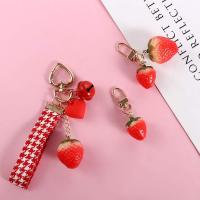 Joyería roja de fruta para mujer, dijes para llave de coche, regalo para amigo, llavero de corazón de fresa, colgante para mochila, Accesorios para llaveros - details 5