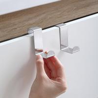 Durable práctico para cocina baño gabinete puerta organizador trasero sin perforaciones gancho para colgar ropa estante de almacenamiento gancho para llaves - details 11