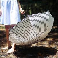 Sombrilla de rayas para hombre y mujer, sol y lluvia, sombrilla de rayas plegable negra, sombrilla compacta para mujer (10 costillas, blanco) - details 2