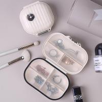 Organizador de Pillos Diario Caja de Viaje Portátil con 7 Compartimentos para Medicina y Vitaminas - details 1
