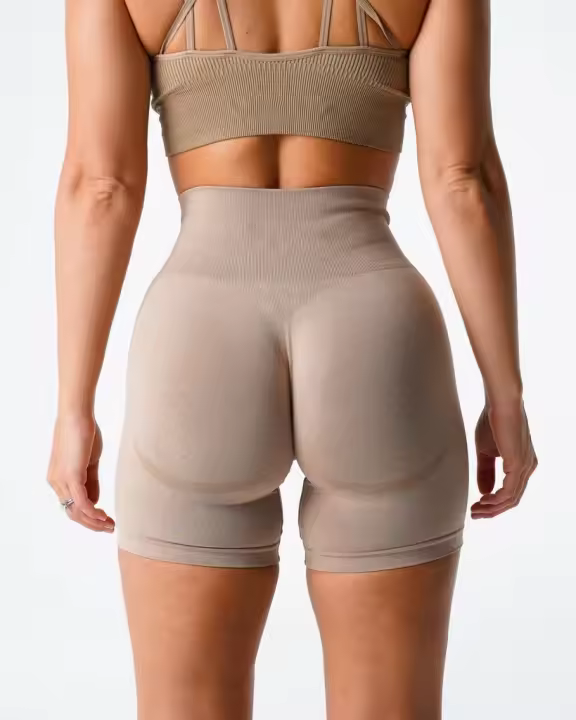 Nuevos pantalones cortos deportivos de cintura alta sin costuras con forma de sonrisa para mujer, pantalones cortos de entrenamiento de Yoga con realce, pantalones cortos sexys para correr y Fitness - 1