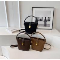 Bolso de Mujer de Gran Capacidad Bolso Cuadrado Mate, Sentido de Alta Gama, Bolso Portátil para las Axilas - details 19