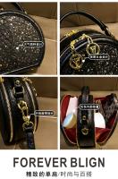 Bolso pequeño redondo de piedra de flor de lluvia de textura de lujo ligero de la marca Hong Kong para mujeres2025Nueva Bolsa Bandolera de Un Solo Hombro Texturizada Versátil y Moderna - details 1
