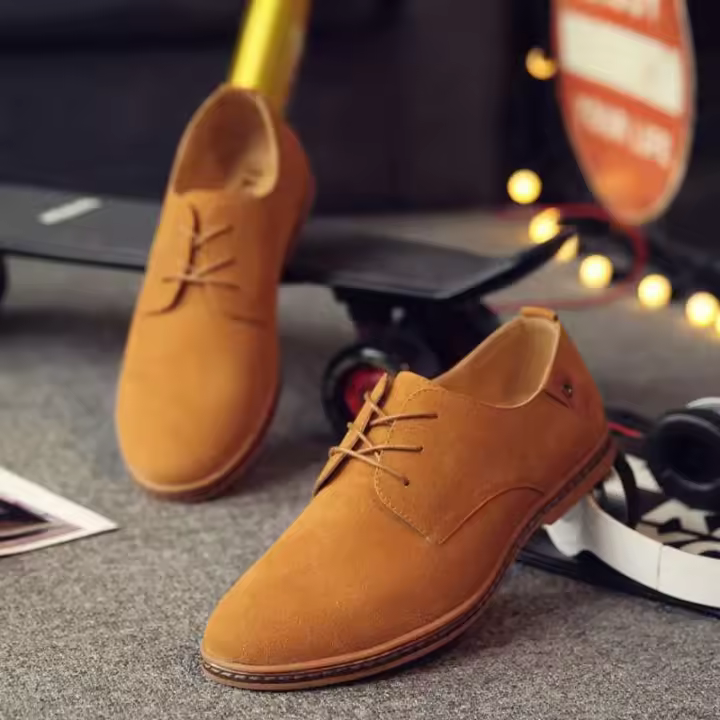 2024 Nuevos zapatos de cuero para hombres grandes, ligeros y cómodos, informales, mate, a la moda británica, 1 - 1