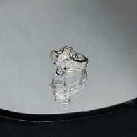Micro incrustaciones de diamantes de imitación para hombres, pendientes cruzados, estilo Punk coreano, hebilla de oreja, aro de oreja de circón, sentido de lujo, regalo de plata - details 4