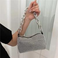 Bolso tipo cubo con diamantes de imitación de versión completa, bolso con bola de cadena brillante, mini bolso cruzado para mujer - details 6