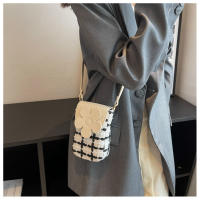 Bolso pequeño de estilo coreano con diseño de nicho para mujer, nuevo bolso para teléfono a cuadros a la moda, bolso cruzado de lana de verano, pequeño bolso cuadrado - details 15