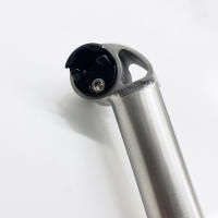 Tija de sillín inclinada hacia adelante, tija de sillín de titanio para tubo de asiento de bicicleta Brompton, 31,8mm - details 0