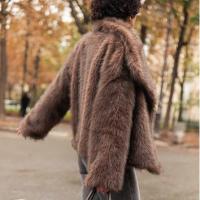 Abrigos de piel sintética esponjosos con solapa marrón Vintage para mujer, chaquetas gruesas y cálidas de manga larga, prendas de vestir informales de calle para invierno 2024 - details 28