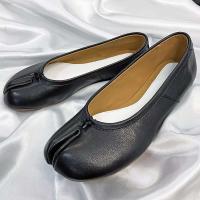 Zapatos planos suaves de cuero, zapatos de mujer cómodos con punta dividida totalmente de cuero - details 1