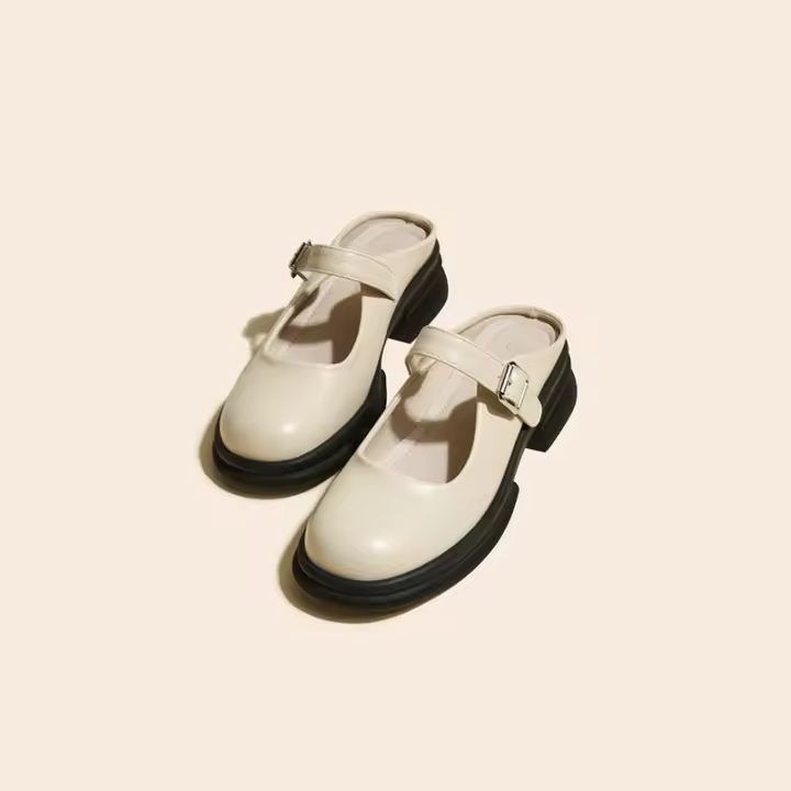 El nuevo y sencillo baotou arrastra un par de sandalias y zapatillas. - 1