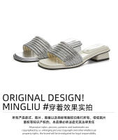 Zapatillas de tacón grueso con diamantes de imitación, nuevas medias zapatillas, ropa exterior de mujer con falda casual, moda versátil, sandalias. - details 11