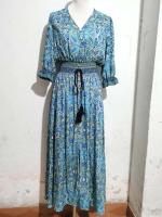 Novedad de verano, vestido bohemio de viaje para vacaciones y playa con cuello en V y mangas tres cuartos con mangas acampanadas y lazo en la cintura - details 18