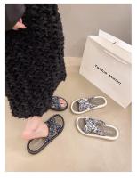 Nuevas zapatillas de interior de playa de suela gruesa suave informal de moda de verano para mujer - details 9