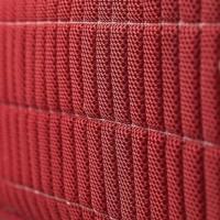 Contorno del colchón en color rojo con el novedoso tejido air fresh para mayor transpirabilidad