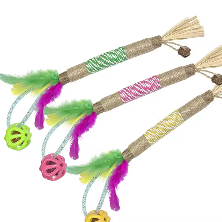 Juguete rompecabezas para gatos, varilla para Molar, resistente a mordeduras, Polygonum Multiflorum, juguete para gatos, bola de hierba gatera, bola de campana de plumas - 1