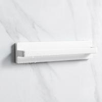 Toallero duradero sin rastro montado en la pared, estante de plástico sin perforaciones para zapatos, escurridor de almacenamiento multifuncional blanco detrás de la puerta - details 2