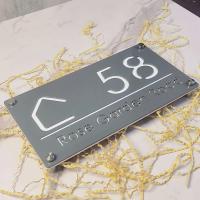 Placa de señal de número de casa acrílica cortada con láser, espejo Gery mate personalizado, nombre de dirección, señales para exteriores, placa de pared - details 13