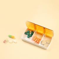 Mini caja de medicinas de 3 rejillas, pastillero impermeable creativo, organizador multiusos, pastillero de viaje - details 0