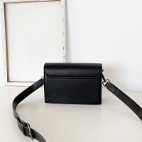Bolso cruzado vintage-inspired para hombres Negro sólido, cierre magnético, forro de poliéster, bolso de hombro único para el día a día y estilo callejero - details 3