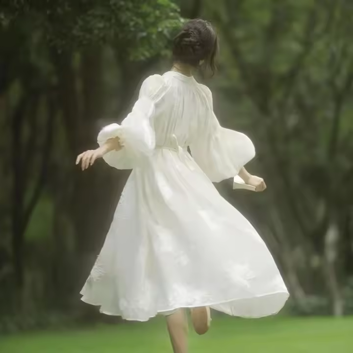 Vestido de manga larga estilo princesa de corte francés con diseño de primavera, temperamento, vestido de noche bordado de Súper Hada - 1