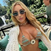 Nuevas Gafas de Sol ovaladas de metal para Mujer (2024). Con un Diseño elegante y sofisticado con un toque vintage, estos Elegantes Gafas ofrecen un look sofisticado. Doradas. - details 0