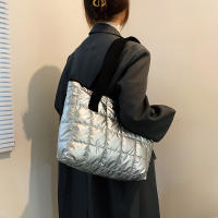 Bolso de mano de algodón con almohadilla espacial para mujer, bolsa de viaje de hombro acolchada, de gran capacidad, impermeable, a la moda, Invierno - details 9