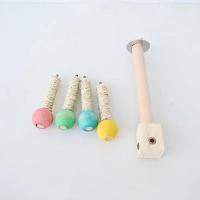 Bolas giratorias duraderas, palo de estación para loros, percha interactiva de madera para pájaros, banda de juguete, rodamiento, fácil instalación, soporte para loros - details 0
