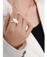 Anillo de Acero Inoxidable con Diseño de Concha Geométrica de Plata-Oro-Maple Leaf - details 3