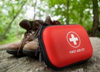 Mini Kit de primeros auxilios, estuche pequeño de carcasa dura resistente al agua, perfecto para viajes, exteriores, hogar, oficina, Camping, senderismo, coche, rojo, 100 piezas - details 5