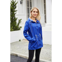Camiseta impermeable con capucha a rayas de manga larga para mujer, longitud media - details 48
