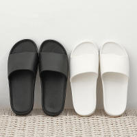 Zapatillas de moda para hombre y mujer, sandalias suaves de EVA, zapatos ligeros para amantes, toboganes de baño antideslizantes, chanclas de plataforma para el hogar, Verano - details 11