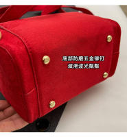 Bolso de mano rojo de Año Nuevo, bolsa cuadrada pequeña versátil de gama alta, bolso cruzado pequeño, moda de otoño e invierno, 2024 - details 3