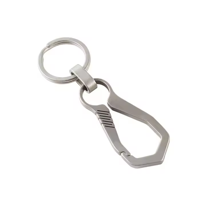 Llavero de coche con formas especiales, llavero ligero de aleación de titanio con abrebotellas, dispositivo de alta gama para la yema del dedo, llavero para exteriores para hombre - 1