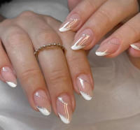 Set De 24 Uñas Postizas Cortas En Rosa Nude Con Líneas Doradas Y Diseño De Amor Cubiertas Por Encima Con Archivo Y Pegamento Para Uñas - details 11
