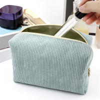 Bolso De Maquillaje Para Viaje Organizador De Cosméticos De Corduroy Para Mujeres Estuche De Belleza Portátil De Cierre De Cremallera - details 16