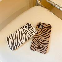 Funda de Teléfono con Patrón de Zebra de Foil Plateado Adecuada para iPhone y Huawei - details 8