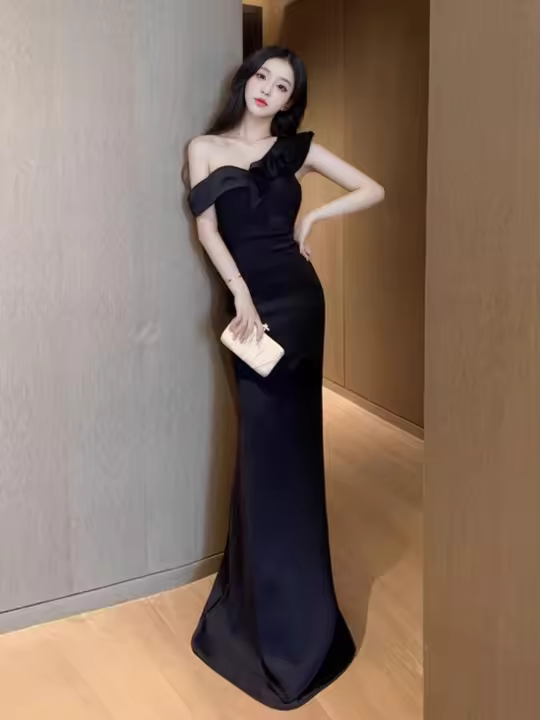 Vestido pequeño francés de lujo de gama alta con cola de pez para mujer, nuevo estilo, temperamento para banquete, alta sociedad - 1