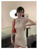 Elegante Vestido de Algodón Puro con Bordado de Letras Chic de Verano Cuello Redondo Delgado, Manga Corta Versátil, Color Sólido, Moda para Mujeres - details 7