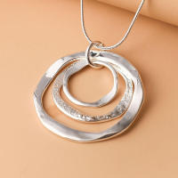 Collar con colgante Irregular de tres anillos, exquisita joyería personalizada de moda, versátil, de vanguardia, para viajes diarios y fiestas - details 4