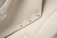 Moda corta de primavera y otoño de color claro para mujer, cuello en V, hebilla diagonal, chaleco elegante versátil Trabo, chaqueta, top - details 6