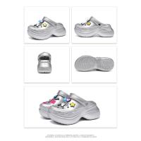 Zapatillas de plataforma con agujeros para mujer, a la moda, con suela de EVA suave, estilo bolsa de plata, zapatillas geniales. - details 48