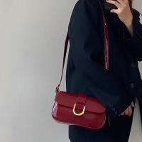 Bolso bandolera pequeño de charol para mujer con solapa, diseño vintage rojo - details 6