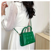 1 bolso elegante de color sólido para mujer con correa desmontable - Diseño con patrón de corazón, perfecto para regalo del Día de San Valentín, disponible en magenta, blanco, negro, verde, amarillo - details 10